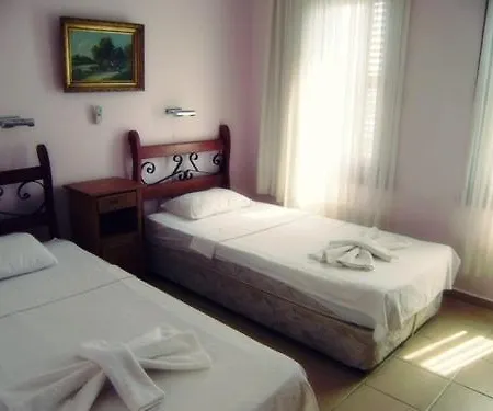 Antik Aparthotel 3*